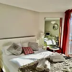 Luxury 4beds Ski-in&out Large! *