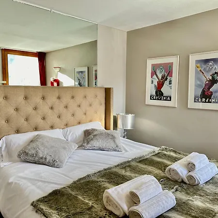 Luxury 4beds Ski-in&out Large! *