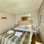 Luxury 4beds Ski-in&out Large! Apartment *