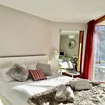 Apartment Luxury 4beds Ski-in&out Large!