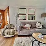 Luxury 4beds Ski-in&out Large! *