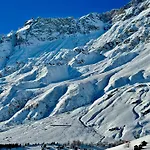Luxury 4beds Ski-in&out Large! * Breuil-Cervinia