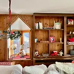 Luxury 4beds Ski-in&out Large! Apartment