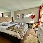 Luxury 4beds Ski-in&out Large! Apartment *