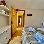 Luxury 4beds Ski-in&out Large! *