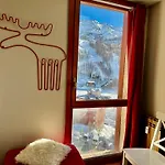 Luxury 4beds Ski-in&out Large! Apartment