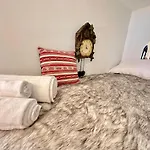 Luxury 4beds Ski-in&out Large! Apartment *