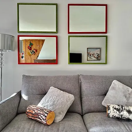 Luxury 3beds Ski-in&out Steps From City Centre! *