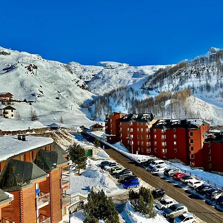 Luxury 3beds Ski-in&out Steps From City Centre!