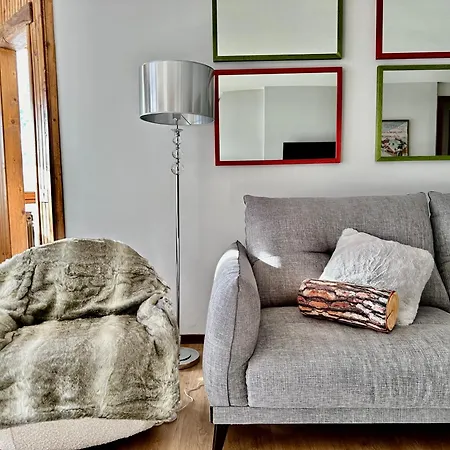 Luxury 4beds Ski-in&out Large! 布勒伊-切尔维尼亚