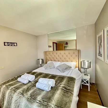 Luxury 3beds Ski-in&out Steps From City Centre! 아파트 *