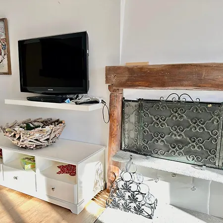 Luxury 4beds Ski-in&out Large! 公寓 布勒伊-切尔维尼亚