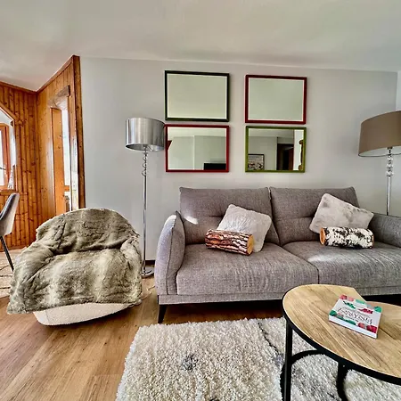 Luxury 3beds Ski-in&out Steps From City Centre! *