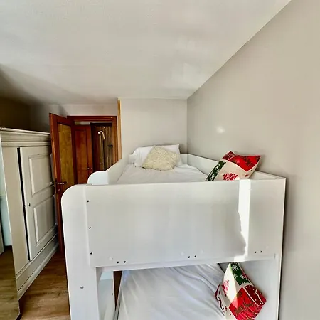 Luxury 4beds Ski-in&out Large! * 브루일서비니아