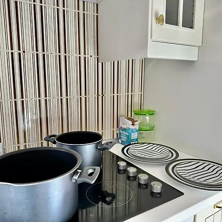 Luxury 3beds Ski-in&out Steps From City Centre! *